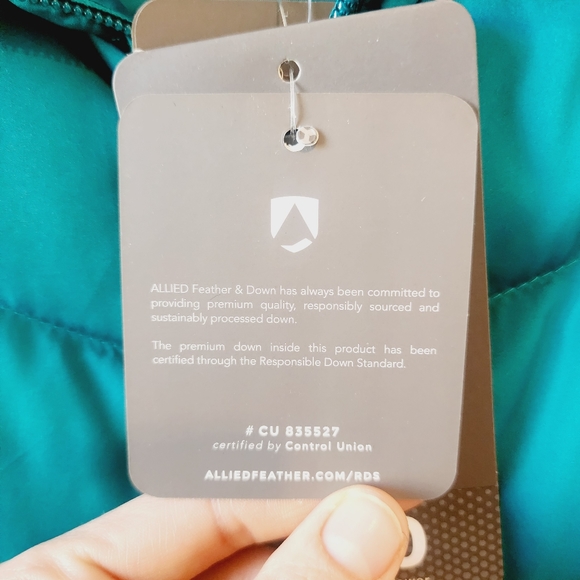 Lands End Down Filled Puffer Vest - Picture 11 of 11